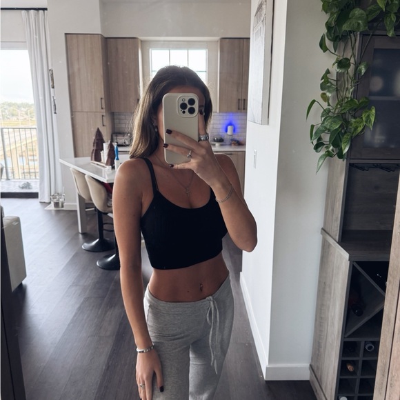 Tops - Black Basic Tank (Size XS)